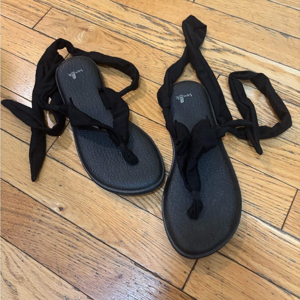 Sanuk Women's Yoga Slinged Up Sandals in Black
